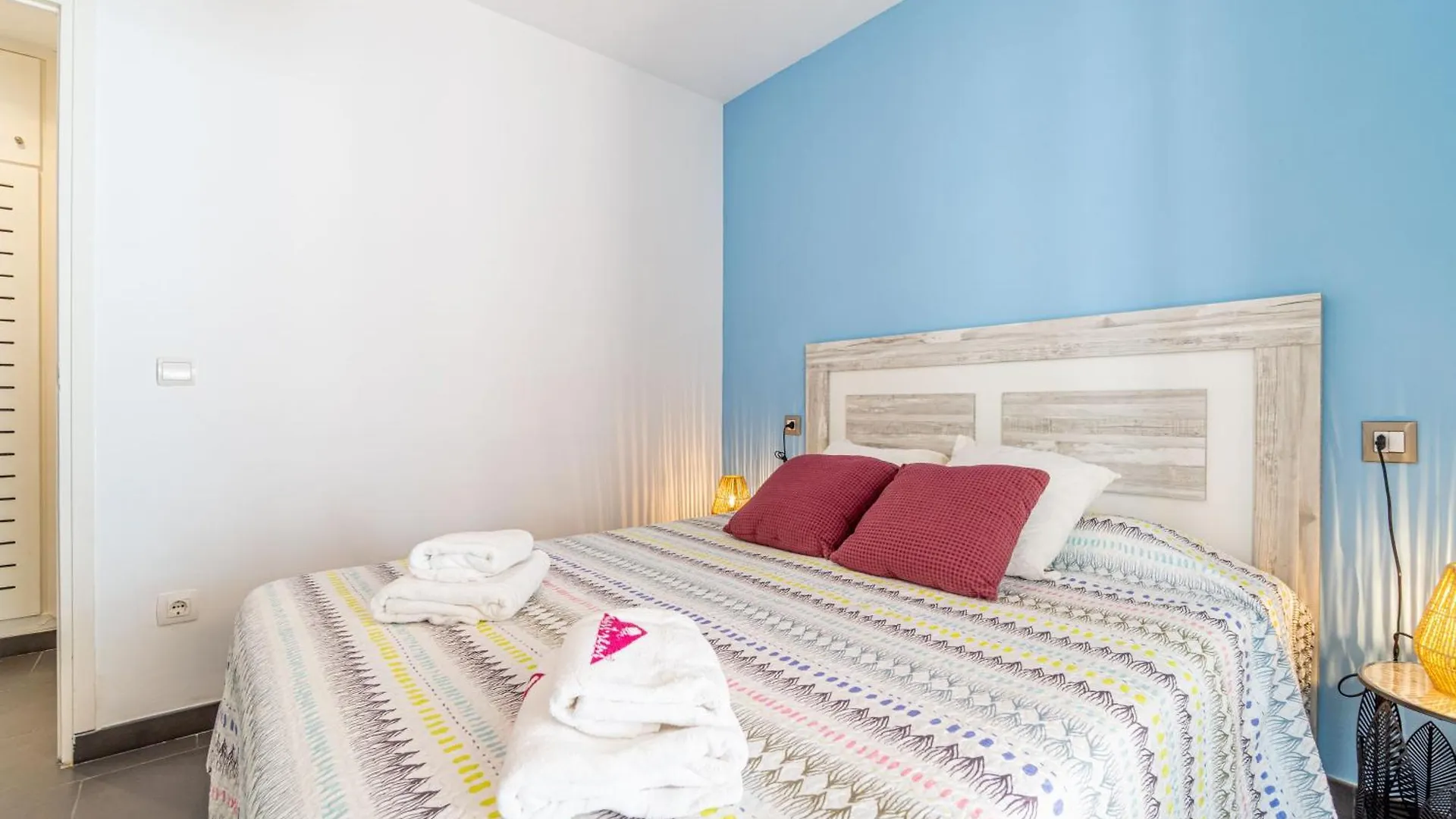 Apart-Rent Apartment Pattaya 0159 Empuriabrava Spain