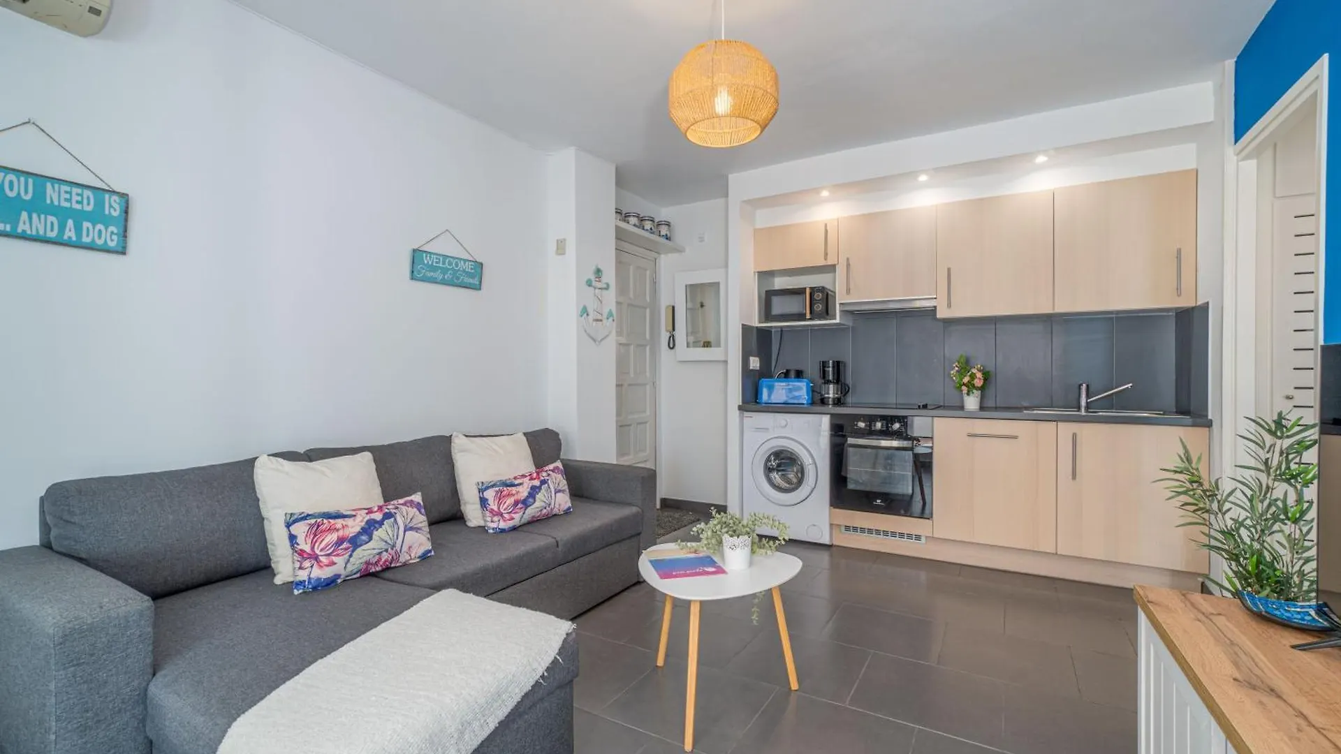 Apart-Rent Apartment Pattaya 0159 Empuriabrava Spain